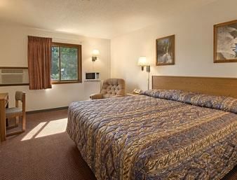 Super 8 By Wyndham Hot Springs Motel Buitenkant foto